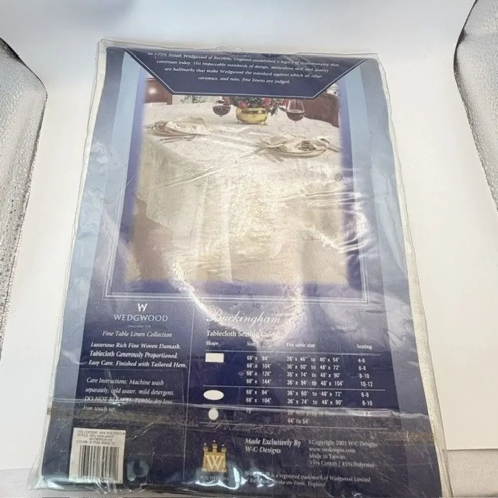 Wedgwood Buckingham Tablecloth Pure White Damask Oval 68x84 Formal Traditions